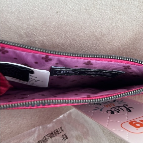 NWT Lug Slide RFID Card Wallet in Berry Plaid - Picture 2 of 4